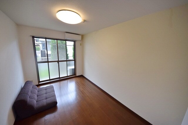 アドニスウエストの物件内観写真