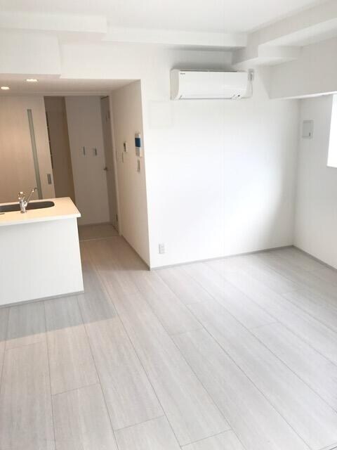 B CITY APARTMENT SUGINAMI TAKAIDOの物件内観写真