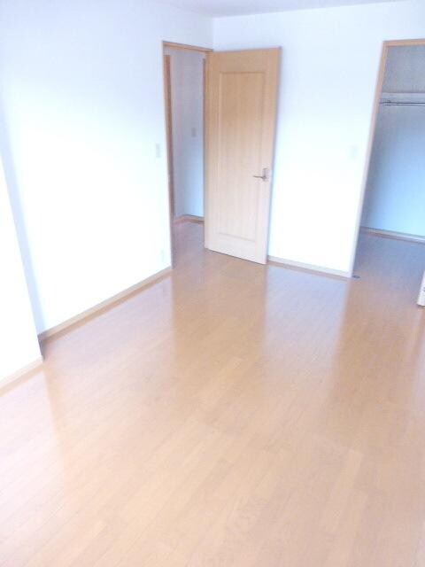 パインヒルズ参番館の物件内観写真