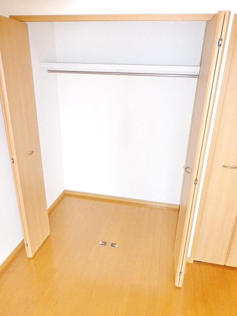 パインヒルズ参番館の物件内観写真