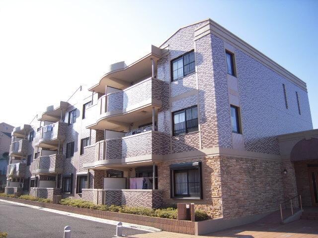 パインヒルズ参番館の物件内観写真