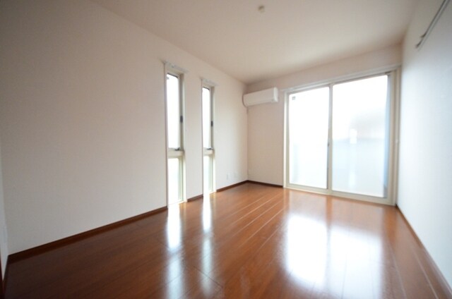 オストの物件内観写真