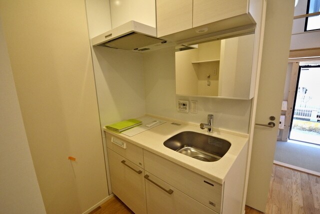 チトカラアパートメントの物件内観写真