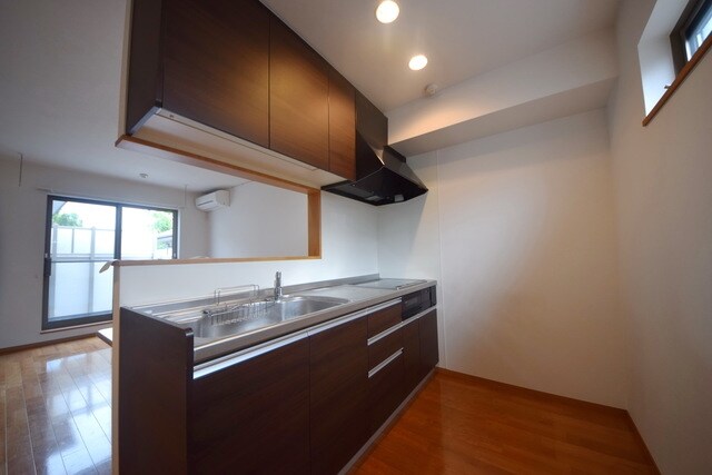 パラディ成城の物件内観写真