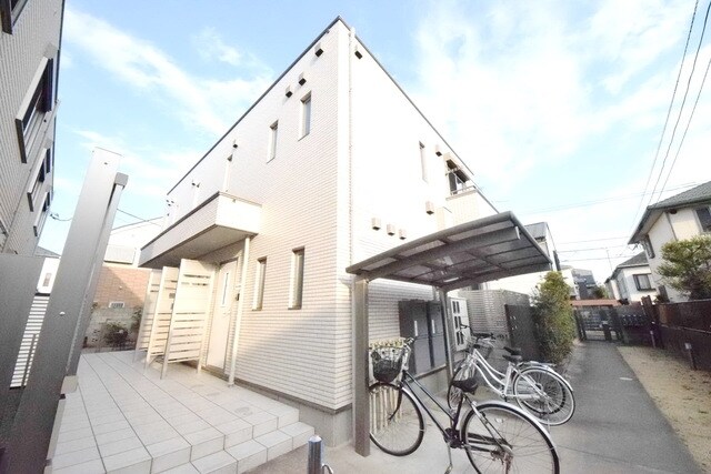 メープルツリーハウスの物件外観写真