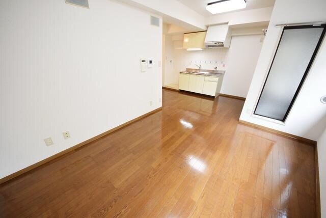 モンターニュ国領の物件内観写真