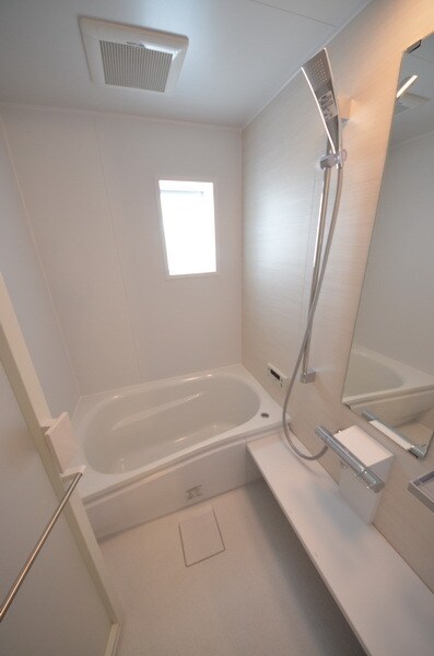 ＬＡＮＡＩ　ＧＲＡＣＥ　ＫＵＮＩＴＡＣＨＩの物件内観写真