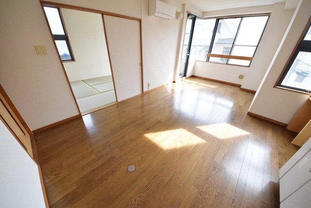 三鷹新川プラザの物件内観写真