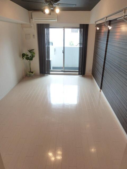 ステージグランデ西調布アジールコートの物件内観写真