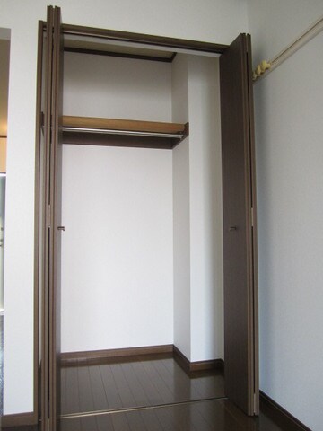 パセオ西府　壱番館の物件内観写真