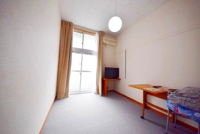 レオパレス聖蹟ロイヤルハイツの物件内観写真