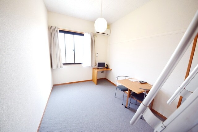 レオパレスティンカーベルの物件内観写真