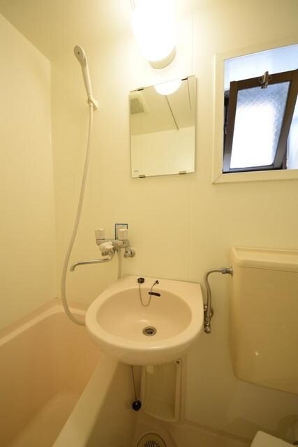 ルーブル子安の物件内観写真