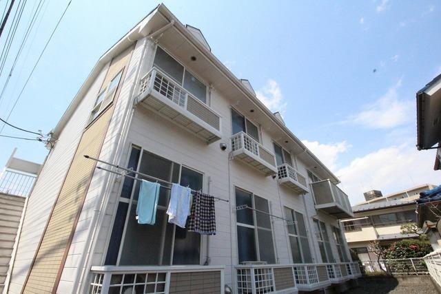 レオパレスセブンの物件外観写真