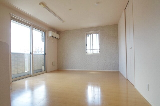 ラ・テールドゥ　の物件内観写真