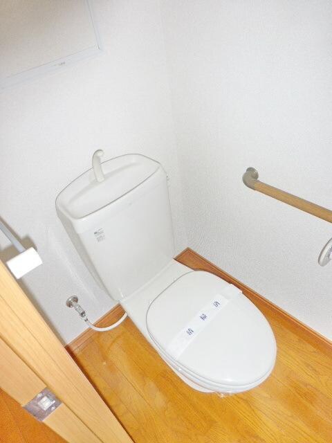 パインヒルズ参番館の物件内観写真