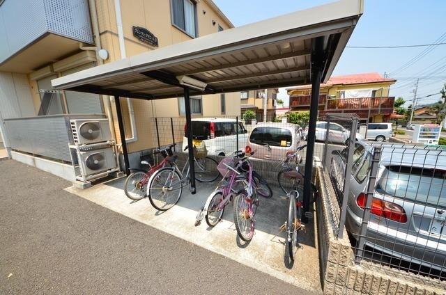 グレンツェ・アヴニールＡ・Ｂの物件内観写真