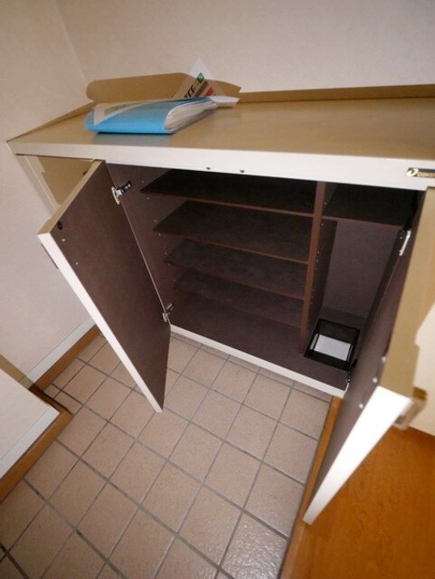 リフィーネめじろ台の物件内観写真