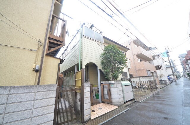 メゾンリリイの物件外観写真