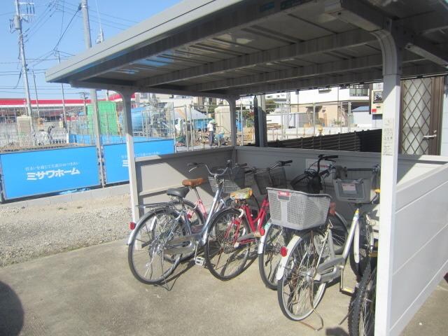 ニュークレセントビルの物件内観写真