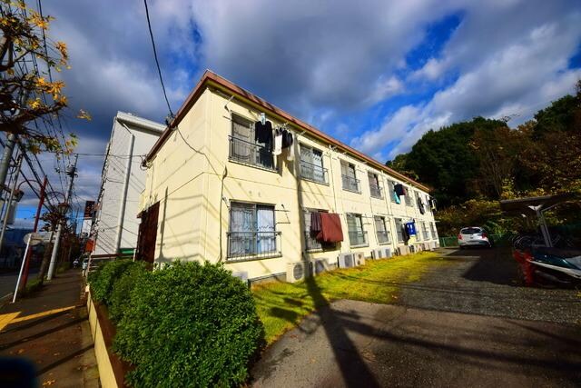 スチューデントパレス多摩センターの物件外観写真