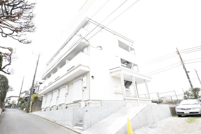 クーネル絹ヶ丘の物件外観写真