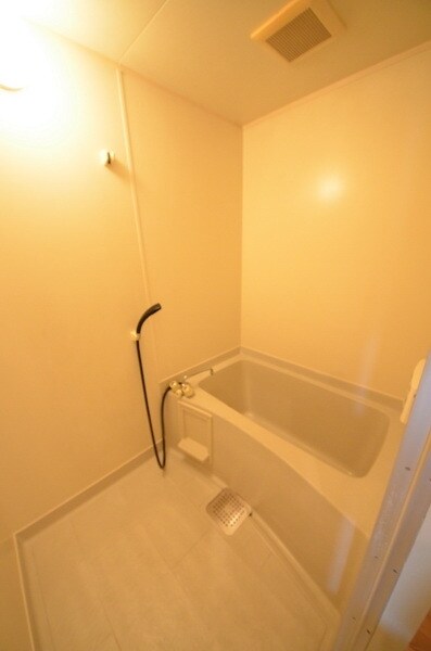 クレスコート国立の物件内観写真