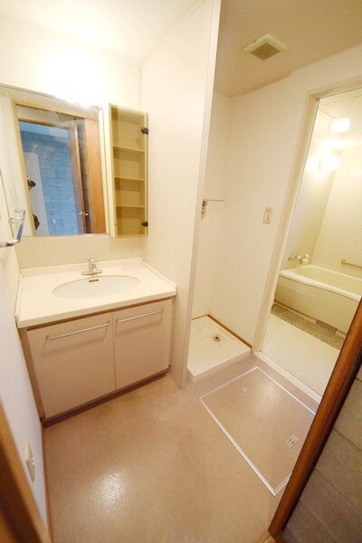 エルムコートの物件内観写真