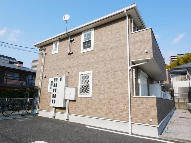 カトゥルセゾンの物件外観写真