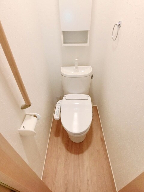 ウエストコート日野の物件内観写真