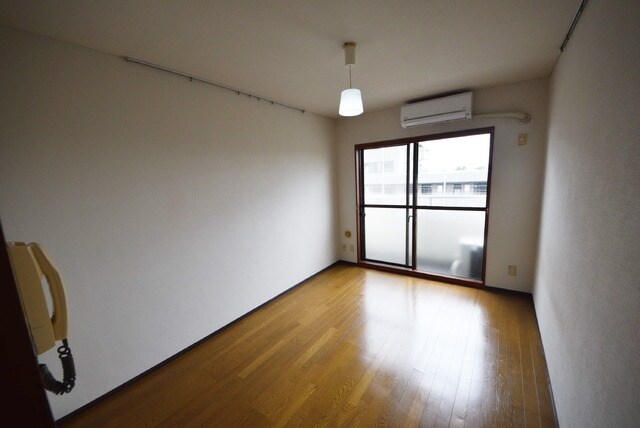 ザ・エンパイアの物件内観写真