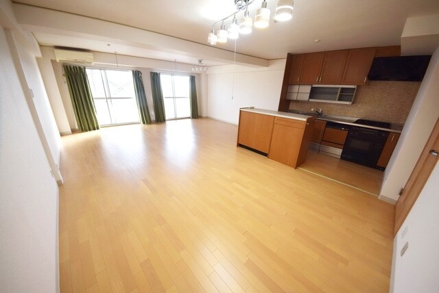 ライオンズマンション調布の物件内観写真