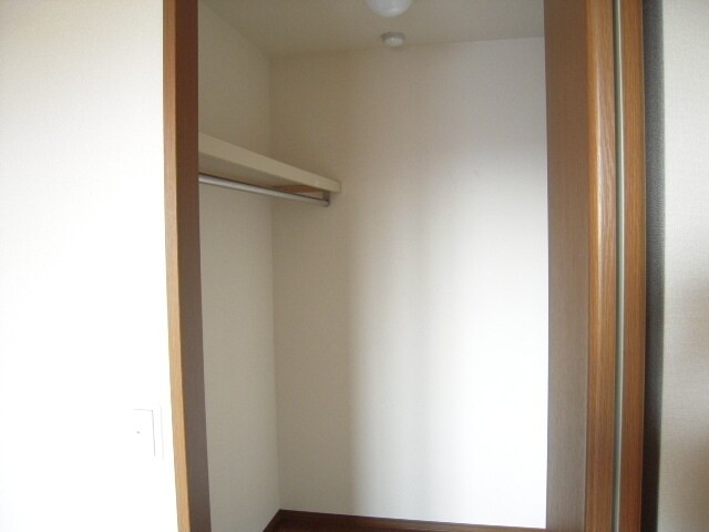 ファミール河内　　の物件内観写真