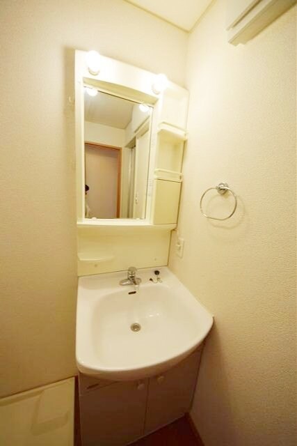 アムールシャンテ是政の物件内観写真