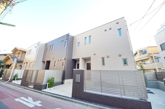 ルミウェール上北沢の物件外観写真