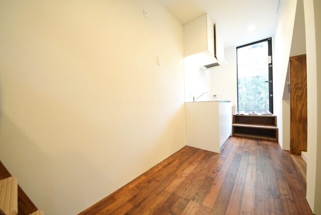 カラスヤマテラスNの物件内観写真