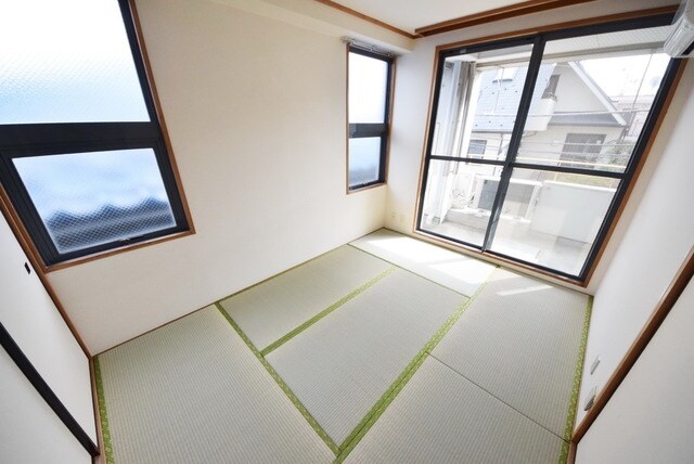 三鷹新川プラザの物件内観写真