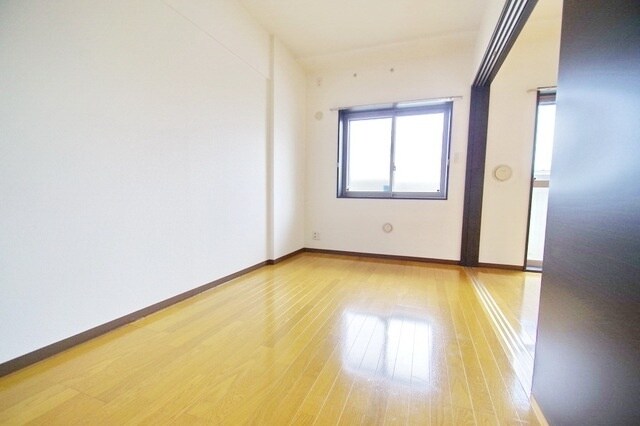 グラン・コンフォールの物件内観写真