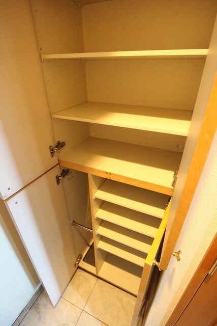 ガラ・シティ駒沢大学の物件内観写真