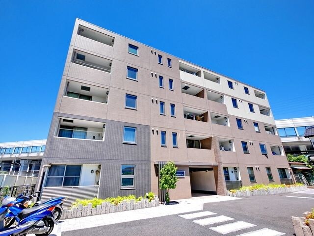 エムロードの物件外観写真