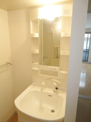 ルミエール・Ｒの物件内観写真