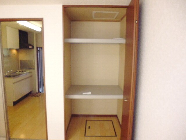 ハイビスカスの物件内観写真