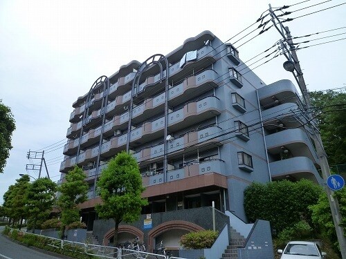 フィフスフロンティアの物件外観写真