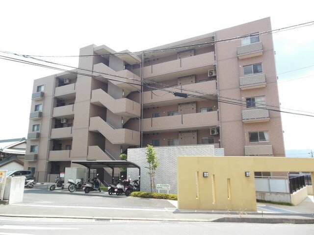 コロッサル六地蔵の物件外観写真