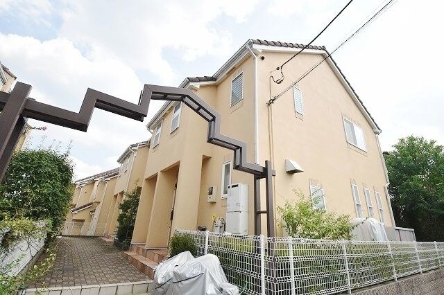 ヌーベルヴィラの物件外観写真