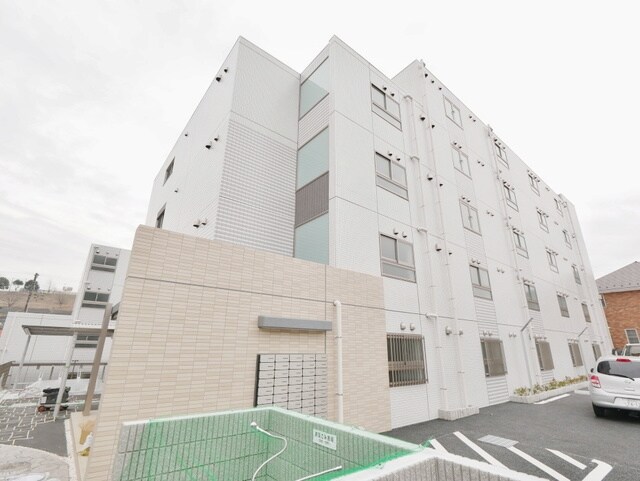 ニューグラストップIの物件外観写真