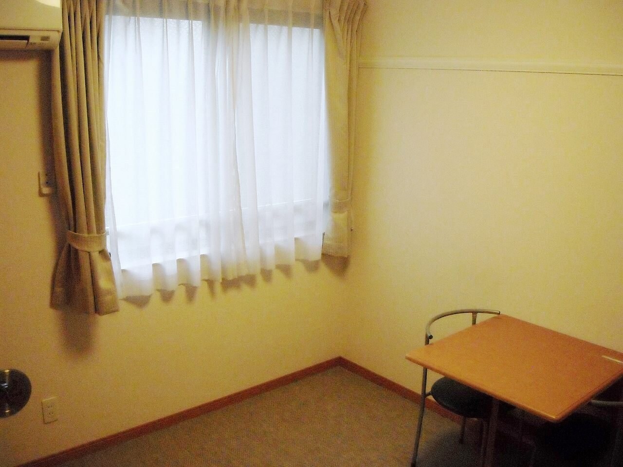 レオパレスＲＵＨＥＮ　ＨＥＩＭの物件内観写真