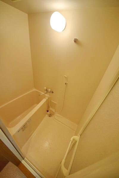 ホワイトレジデンスの物件内観写真