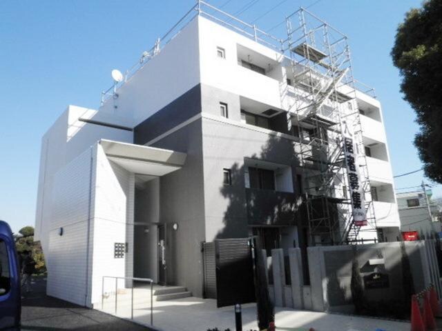 メゾン　ラフォーレの物件外観写真