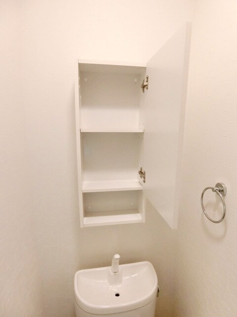 ウエストコート日野の物件内観写真